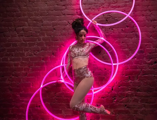 Pixel Hula Hoop Act
